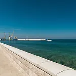 A Due Passi Dal Mare - Terra Cielo -